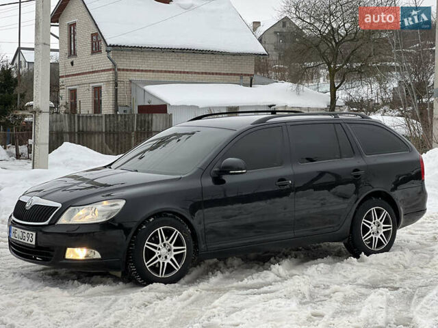 Черный Шкода Октавия, объемом двигателя 2 л и пробегом 316 тыс. км за 7200 $, фото 1 на Automoto.ua