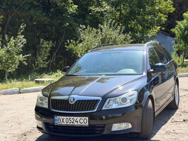 Чорний Шкода Октавія, об'ємом двигуна 1.8 л та пробігом 316 тис. км за 7800 $, фото 1 на Automoto.ua