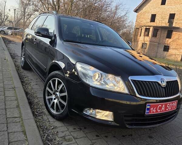 Черный Шкода Октавия, объемом двигателя 0 л и пробегом 199 тыс. км за 7799 $, фото 1 на Automoto.ua