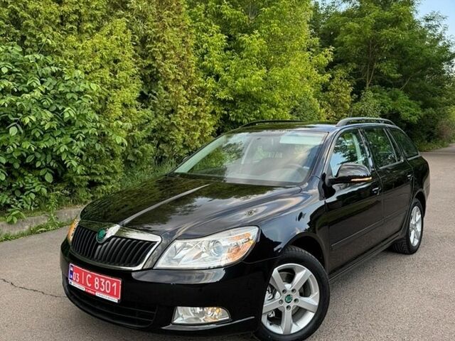 Черный Шкода Октавия, объемом двигателя 2 л и пробегом 196 тыс. км за 10650 $, фото 1 на Automoto.ua