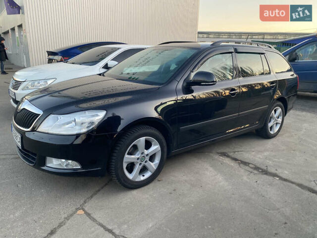 Чорний Шкода Октавія, об'ємом двигуна 1.6 л та пробігом 198 тис. км за 9700 $, фото 1 на Automoto.ua
