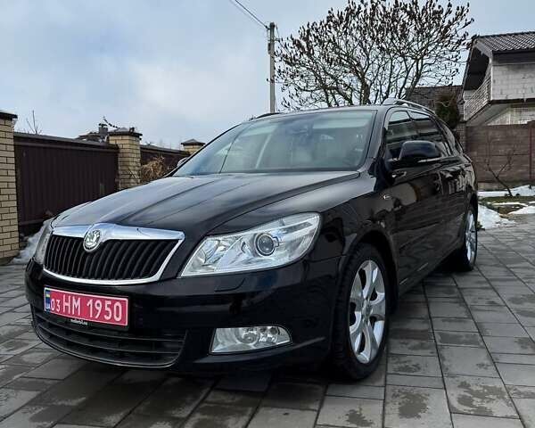 Черный Шкода Октавия, объемом двигателя 1.6 л и пробегом 240 тыс. км за 9600 $, фото 1 на Automoto.ua