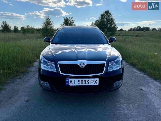 Черный Шкода Октавия, объемом двигателя 1.8 л и пробегом 164 тыс. км за 10000 $, фото 1 на Automoto.ua