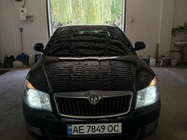 Чорний Шкода Октавія, об'ємом двигуна 1.8 л та пробігом 119 тис. км за 8702 $, фото 1 на Automoto.ua