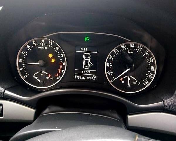 Чорний Шкода Октавія, об'ємом двигуна 1.6 л та пробігом 375 тис. км за 7200 $, фото 1 на Automoto.ua