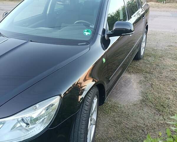 Чорний Шкода Октавія, об'ємом двигуна 1.6 л та пробігом 235 тис. км за 8500 $, фото 1 на Automoto.ua