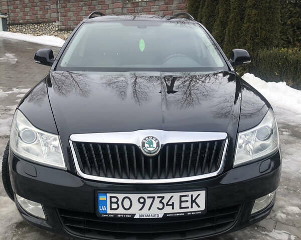 Черный Шкода Октавия, объемом двигателя 1.6 л и пробегом 265 тыс. км за 8550 $, фото 1 на Automoto.ua