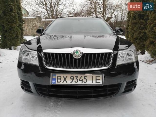 Черный Шкода Октавия, объемом двигателя 1.6 л и пробегом 235 тыс. км за 9000 $, фото 1 на Automoto.ua