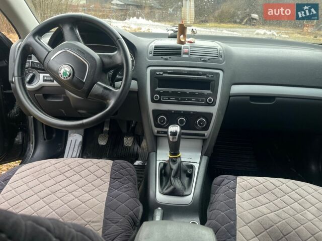 Чорний Шкода Октавія, об'ємом двигуна 1.6 л та пробігом 285 тис. км за 7000 $, фото 1 на Automoto.ua