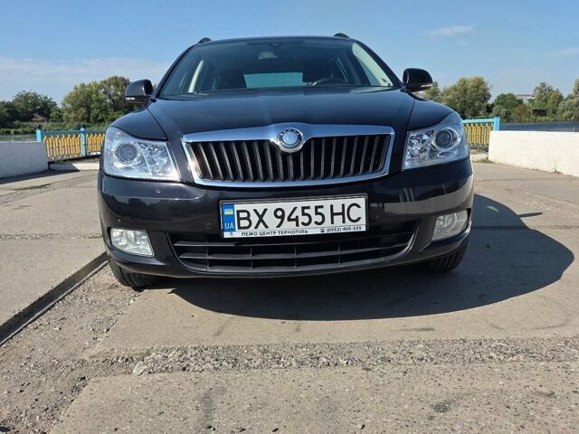 Черный Шкода Октавия, объемом двигателя 1.8 л и пробегом 236 тыс. км за 7500 $, фото 1 на Automoto.ua
