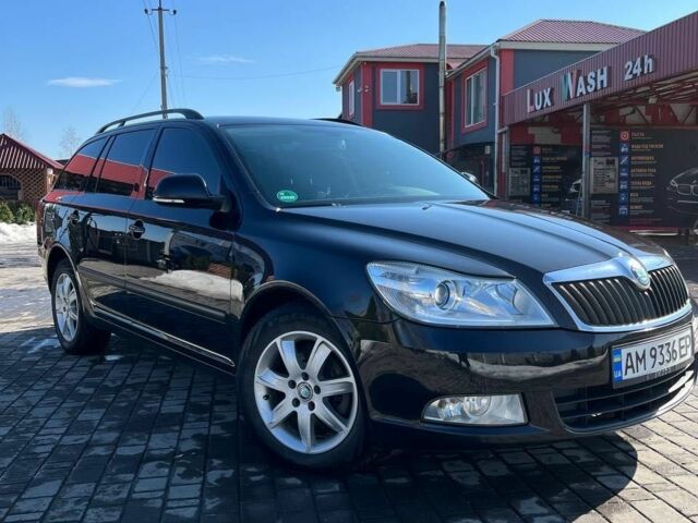 Черный Шкода Октавия, объемом двигателя 1.6 л и пробегом 342 тыс. км за 8000 $, фото 1 на Automoto.ua