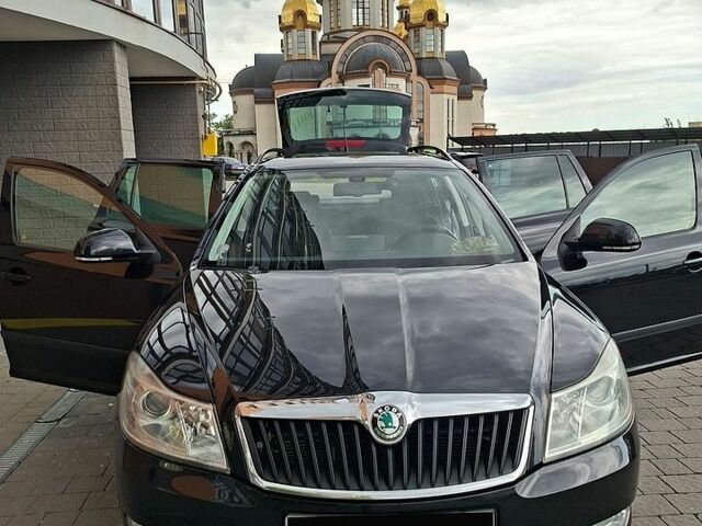 Черный Шкода Октавия, объемом двигателя 1.6 л и пробегом 241 тыс. км за 8500 $, фото 1 на Automoto.ua