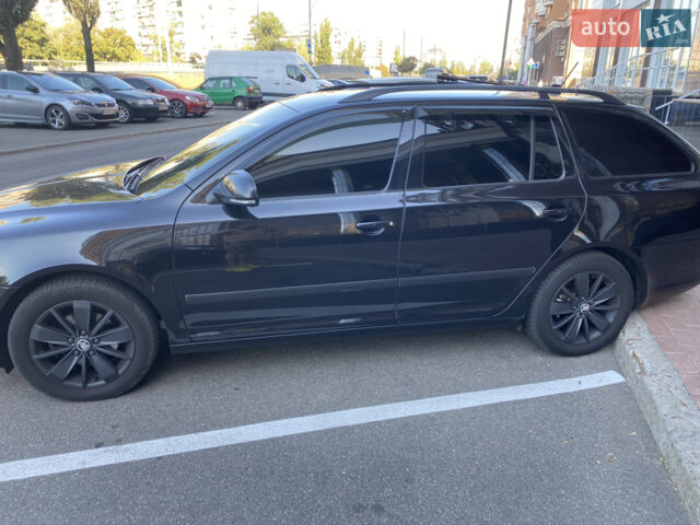 Черный Шкода Октавия, объемом двигателя 1.6 л и пробегом 295 тыс. км за 8500 $, фото 1 на Automoto.ua