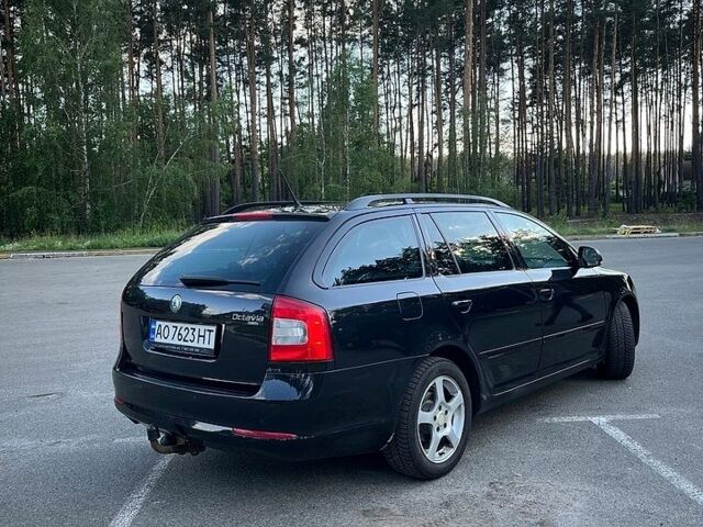 Черный Шкода Октавия, объемом двигателя 1.6 л и пробегом 305 тыс. км за 8200 $, фото 1 на Automoto.ua