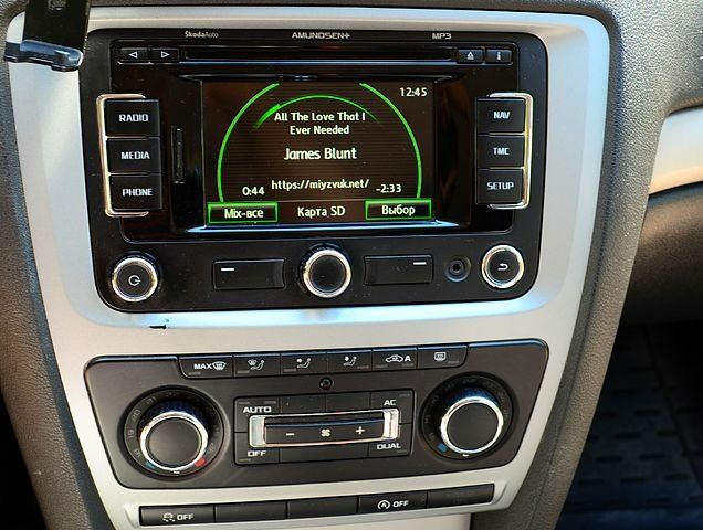 Черный Шкода Октавия, объемом двигателя 1.6 л и пробегом 247 тыс. км за 8700 $, фото 1 на Automoto.ua