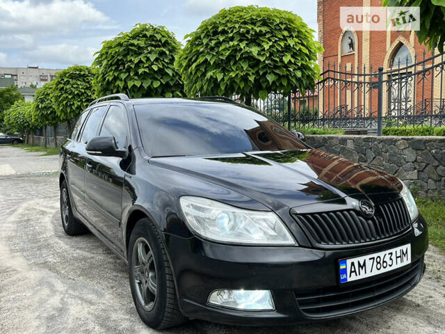 Шкода Октавия 2012 в Житомире на Automoto.ua Черный Шкода Октавия, объемом двигателя 1.6 л и пробегом 269 тыс. км за 7999 $, фото 1 на Automoto.ua