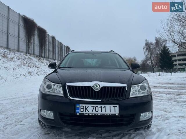 Черный Шкода Октавия, объемом двигателя 1.8 л и пробегом 253 тыс. км за 7600 $, фото 1 на Automoto.ua
