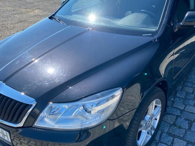Черный Шкода Октавия, объемом двигателя 2 л и пробегом 273 тыс. км за 6800 $, фото 1 на Automoto.ua