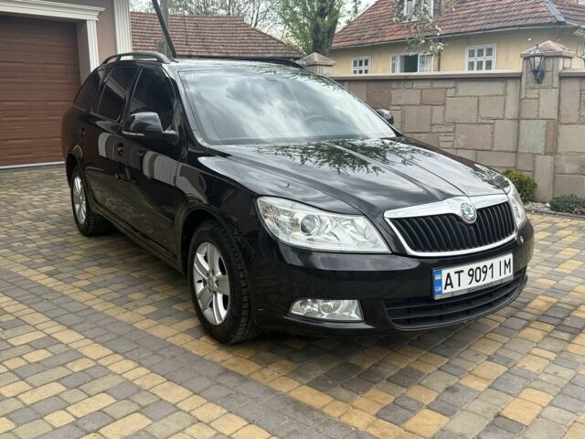 Чорний Шкода Октавія, об'ємом двигуна 1.6 л та пробігом 227 тис. км за 8100 $, фото 1 на Automoto.ua