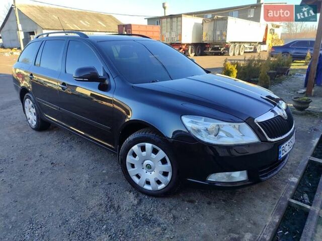Черный Шкода Октавия, объемом двигателя 1.6 л и пробегом 288 тыс. км за 8300 $, фото 1 на Automoto.ua