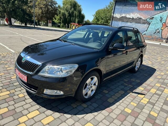 Черный Шкода Октавия, объемом двигателя 1.6 л и пробегом 227 тыс. км за 7950 $, фото 1 на Automoto.ua
