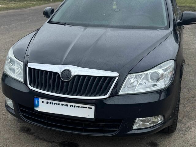 Чорний Шкода Октавія, об'ємом двигуна 1.6 л та пробігом 235 тис. км за 9500 $, фото 1 на Automoto.ua
