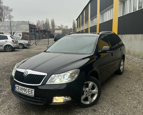 Черный Шкода Октавия, объемом двигателя 1.6 л и пробегом 227 тыс. км за 8700 $, фото 1 на Automoto.ua