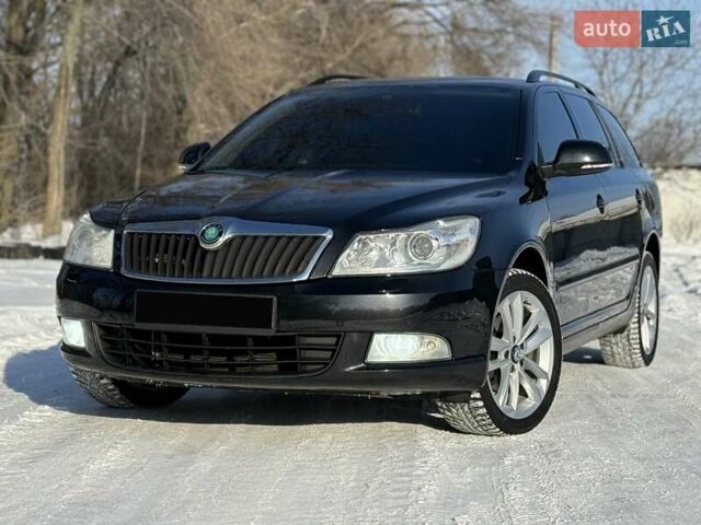 Черный Шкода Октавия, объемом двигателя 2 л и пробегом 290 тыс. км за 9000 $, фото 1 на Automoto.ua