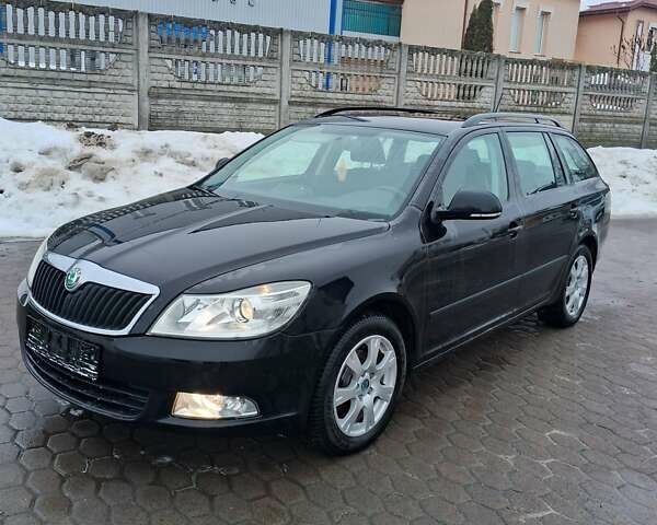 Черный Шкода Октавия, объемом двигателя 1.4 л и пробегом 205 тыс. км за 7900 $, фото 1 на Automoto.ua