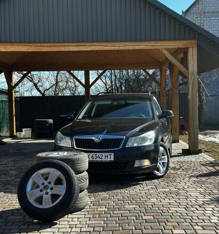 Черный Шкода Октавия, объемом двигателя 2 л и пробегом 378 тыс. км за 7800 $, фото 1 на Automoto.ua