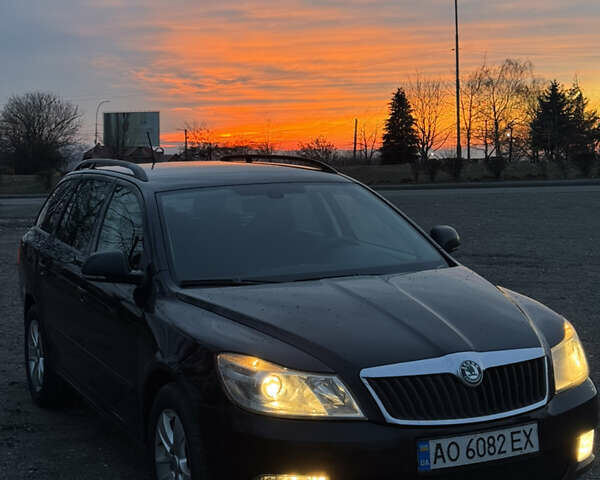 Черный Шкода Октавия, объемом двигателя 1.8 л и пробегом 256 тыс. км за 6900 $, фото 1 на Automoto.ua