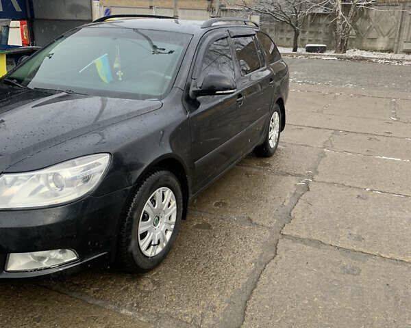 Черный Шкода Октавия, объемом двигателя 1.6 л и пробегом 336 тыс. км за 8300 $, фото 1 на Automoto.ua