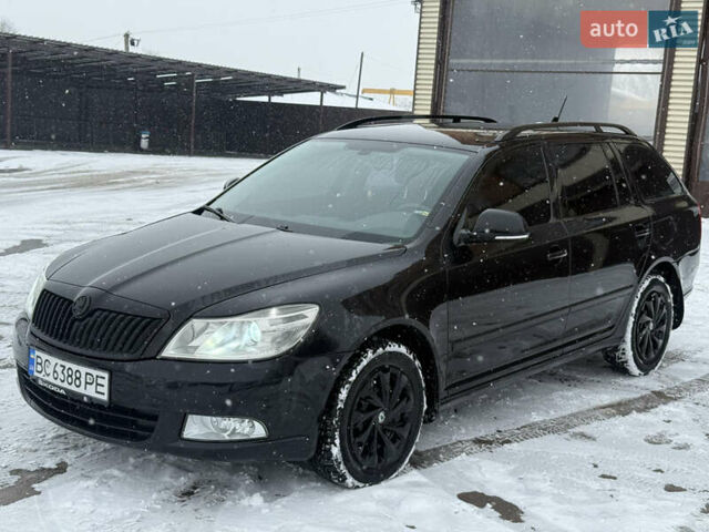Черный Шкода Октавия, объемом двигателя 1.6 л и пробегом 303 тыс. км за 7700 $, фото 1 на Automoto.ua