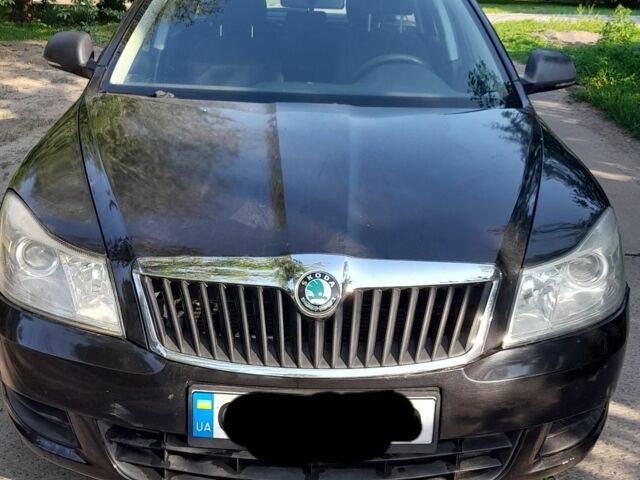 Чорний Шкода Октавія, об'ємом двигуна 1.6 л та пробігом 240 тис. км за 8000 $, фото 1 на Automoto.ua