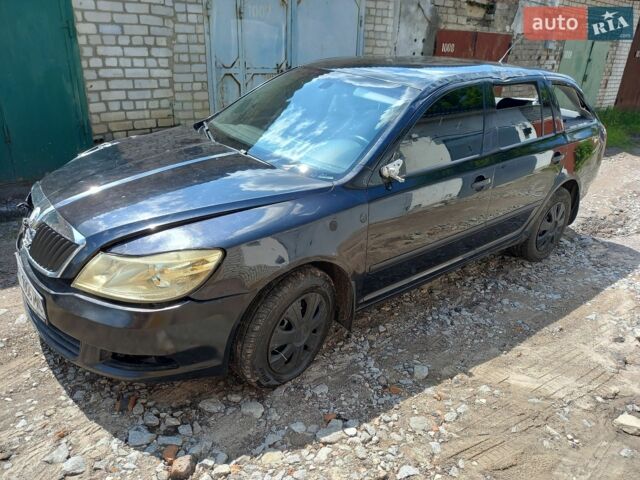 Черный Шкода Октавия, объемом двигателя 1.6 л и пробегом 300 тыс. км за 3800 $, фото 1 на Automoto.ua