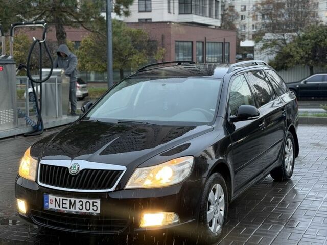 Чорний Шкода Октавія, об'ємом двигуна 2 л та пробігом 350 тис. км за 3853 $, фото 1 на Automoto.ua
