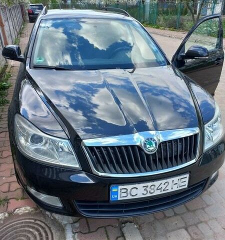Черный Шкода Октавия, объемом двигателя 1.6 л и пробегом 238 тыс. км за 8500 $, фото 1 на Automoto.ua