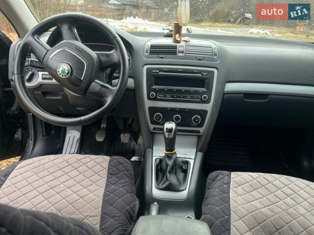 Чорний Шкода Октавія, об'ємом двигуна 1.6 л та пробігом 285 тис. км за 7000 $, фото 1 на Automoto.ua