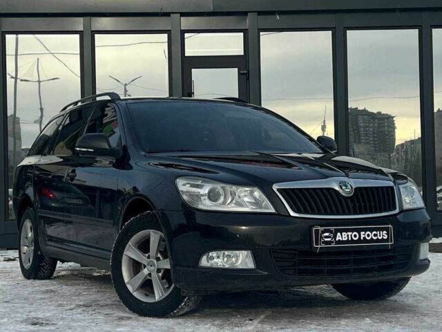 Черный Шкода Октавия, объемом двигателя 0 л и пробегом 319 тыс. км за 6890 $, фото 1 на Automoto.ua