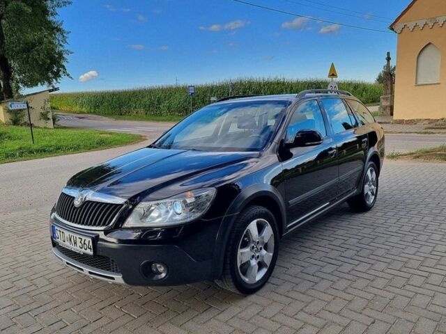 Чорний Шкода Октавія, об'ємом двигуна 2 л та пробігом 197 тис. км за 4200 $, фото 1 на Automoto.ua