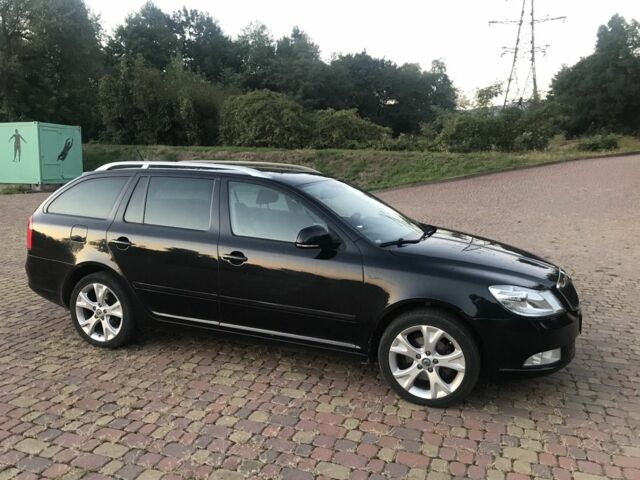 Черный Шкода Октавия, объемом двигателя 2 л и пробегом 312 тыс. км за 9100 $, фото 1 на Automoto.ua