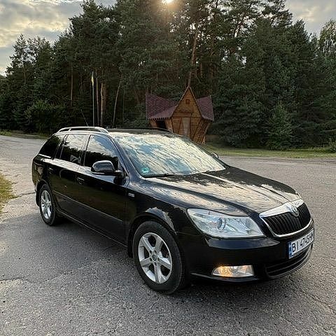 Чорний Шкода Октавія, об'ємом двигуна 1.6 л та пробігом 233 тис. км за 8500 $, фото 1 на Automoto.ua