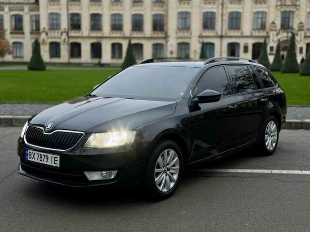 Черный Шкода Октавия, объемом двигателя 1.6 л и пробегом 330 тыс. км за 9300 $, фото 1 на Automoto.ua