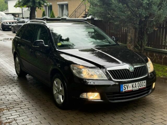 Чорний Шкода Октавія, об'ємом двигуна 1.6 л та пробігом 200 тис. км за 12300 $, фото 1 на Automoto.ua