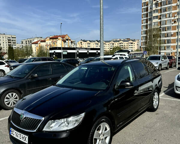 Чорний Шкода Октавія, об'ємом двигуна 1.6 л та пробігом 281 тис. км за 9500 $, фото 1 на Automoto.ua