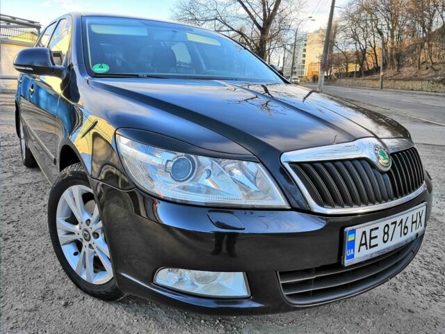 Черный Шкода Октавия, объемом двигателя 2 л и пробегом 173 тыс. км за 11400 $, фото 1 на Automoto.ua