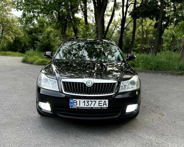 Чорний Шкода Октавія, об'ємом двигуна 2 л та пробігом 257 тис. км за 27777 $, фото 1 на Automoto.ua
