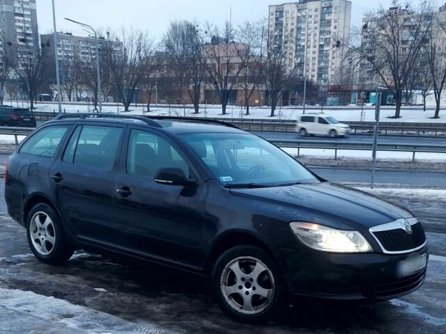Черный Шкода Октавия, объемом двигателя 1.9 л и пробегом 300 тыс. км за 3800 $, фото 1 на Automoto.ua