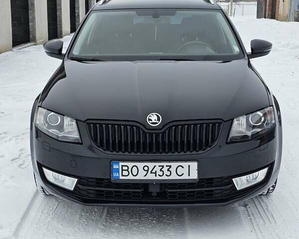 Черный Шкода Октавия, объемом двигателя 2 л и пробегом 299 тыс. км за 10800 $, фото 1 на Automoto.ua