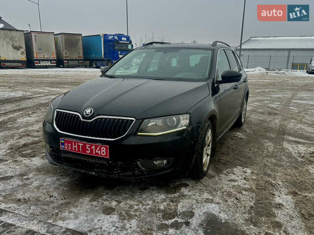 Черный Шкода Октавия, объемом двигателя 1.6 л и пробегом 215 тыс. км за 10800 $, фото 1 на Automoto.ua
